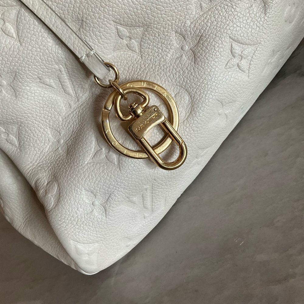 SOLD Amazing Louis Vuitton Artsy MM Cream - Picture 8 of 16